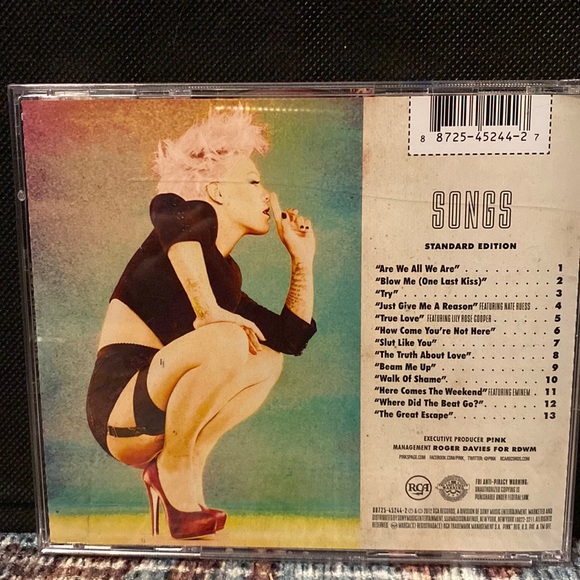 CD- P!NK “The Truth About Love-used - Picture 2 of 4